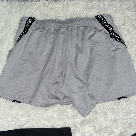 Nike dri fit shorts - Picture 3 of 3
